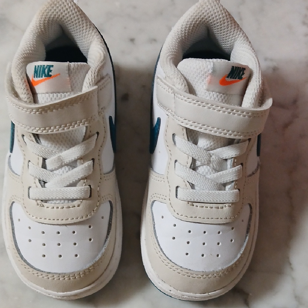 Nike Kids White and Cream Sneakers